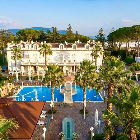 Resort Villa Antica Еболи Екстериор снимка