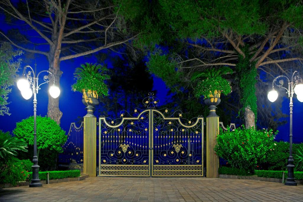 Resort Villa Antica Еболи Екстериор снимка