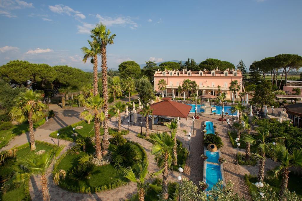 Resort Villa Antica Еболи Екстериор снимка