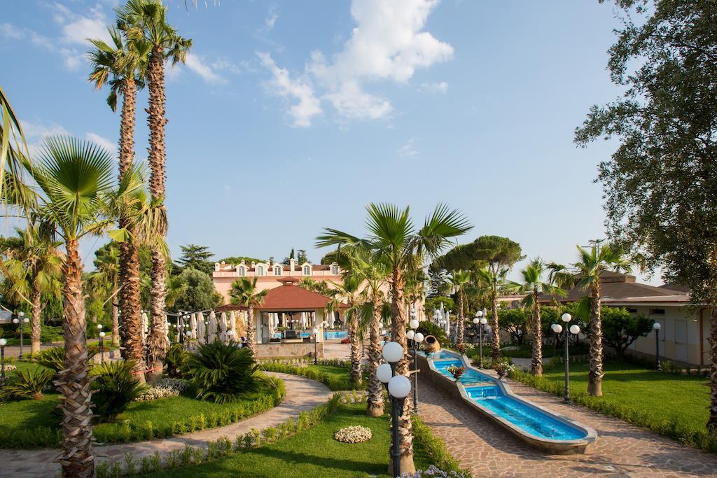 Resort Villa Antica Еболи Екстериор снимка