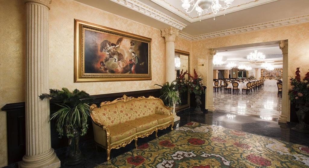 Resort Villa Antica Еболи Екстериор снимка