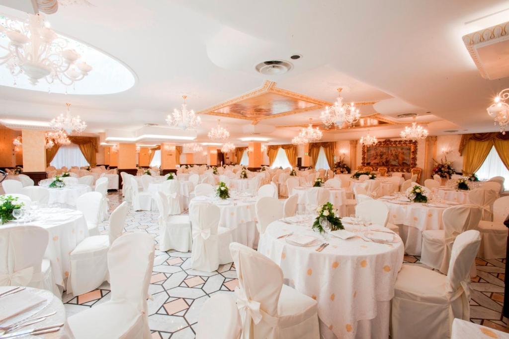Resort Villa Antica Еболи Екстериор снимка