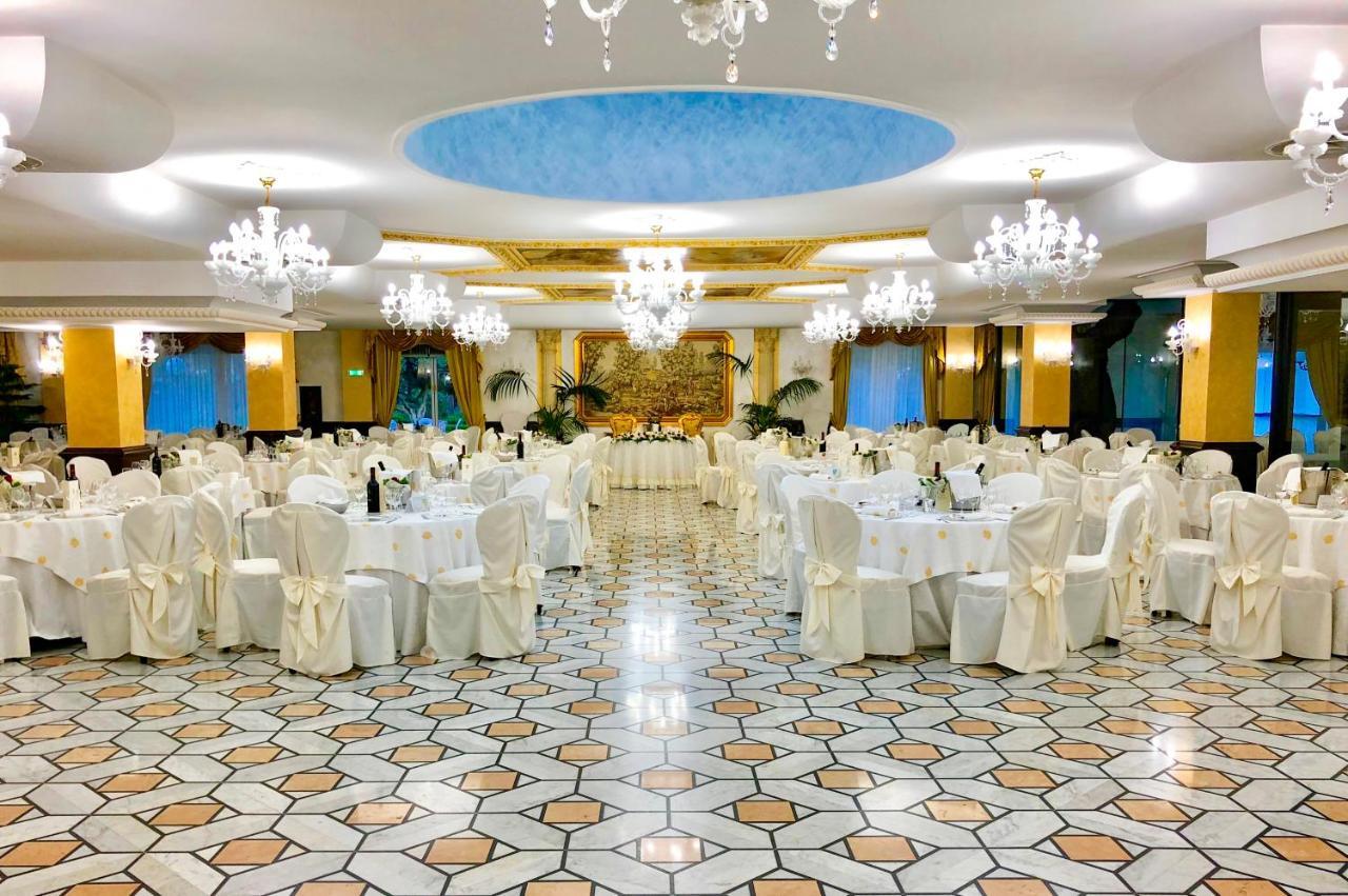 Resort Villa Antica Еболи Екстериор снимка